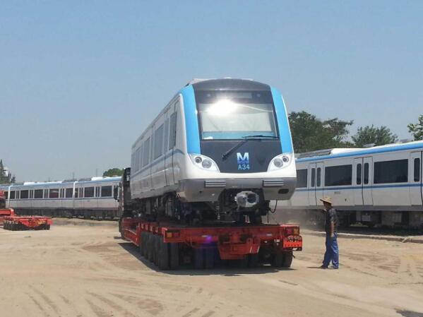 武汉俊龙大件圆满完成武汉地铁堤角汉口北项目第一批8节地铁车厢运输项目
